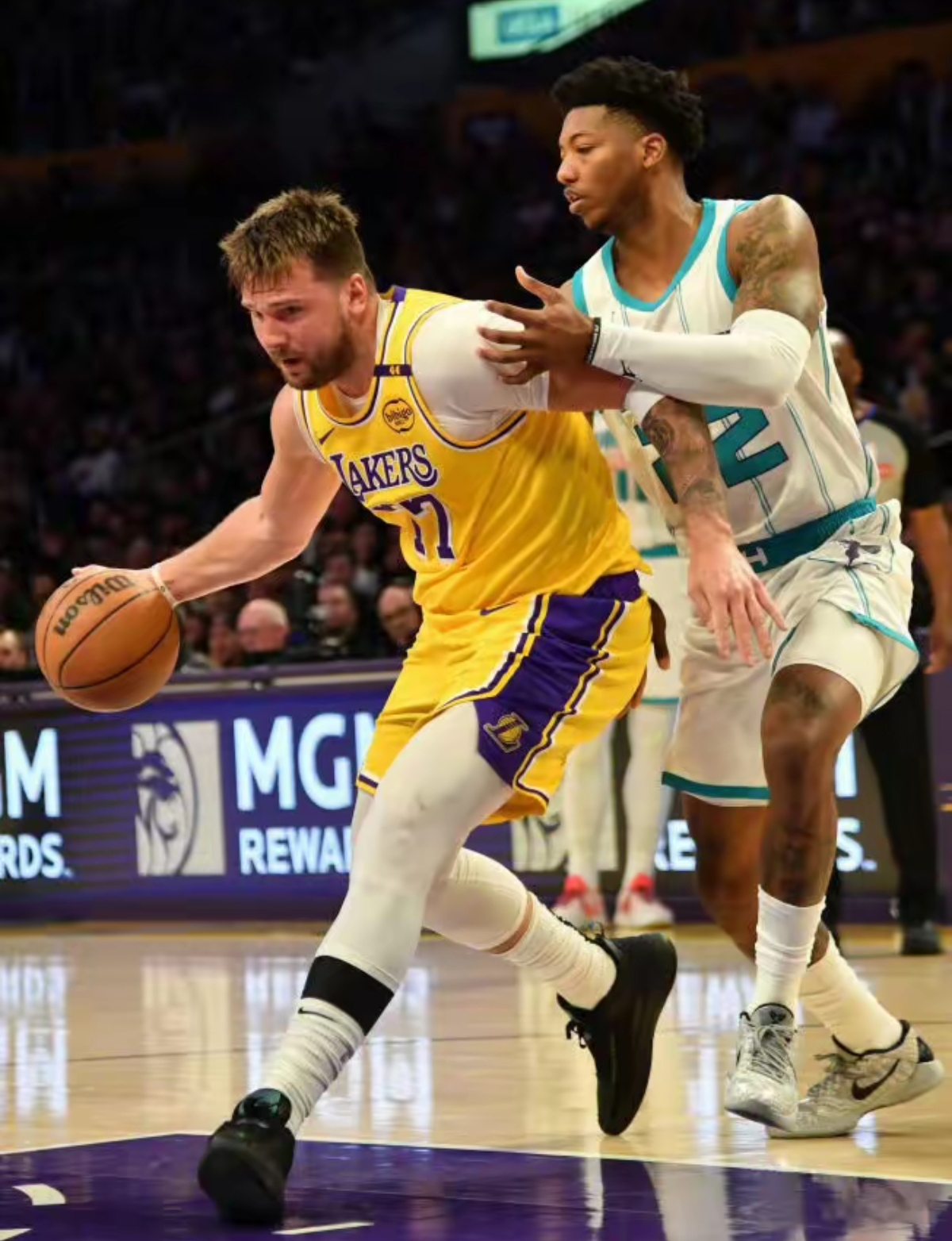 九游网页版登录TL不断突破！，东契奇连续十二场比赛得分超过夺冠赢得满堂喝彩的简单介绍