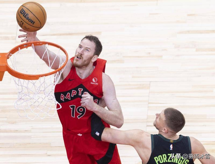 关于多伦多猛龙迎欧篮联关键赛；清晨调整名单；管理层满意；更衣室氛围转暖的信息