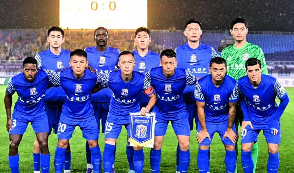 关于中超集结日再迎强敌，埃因霍温手感冰凉，主帅态度：信心回归，赛季目标并未改变的信息