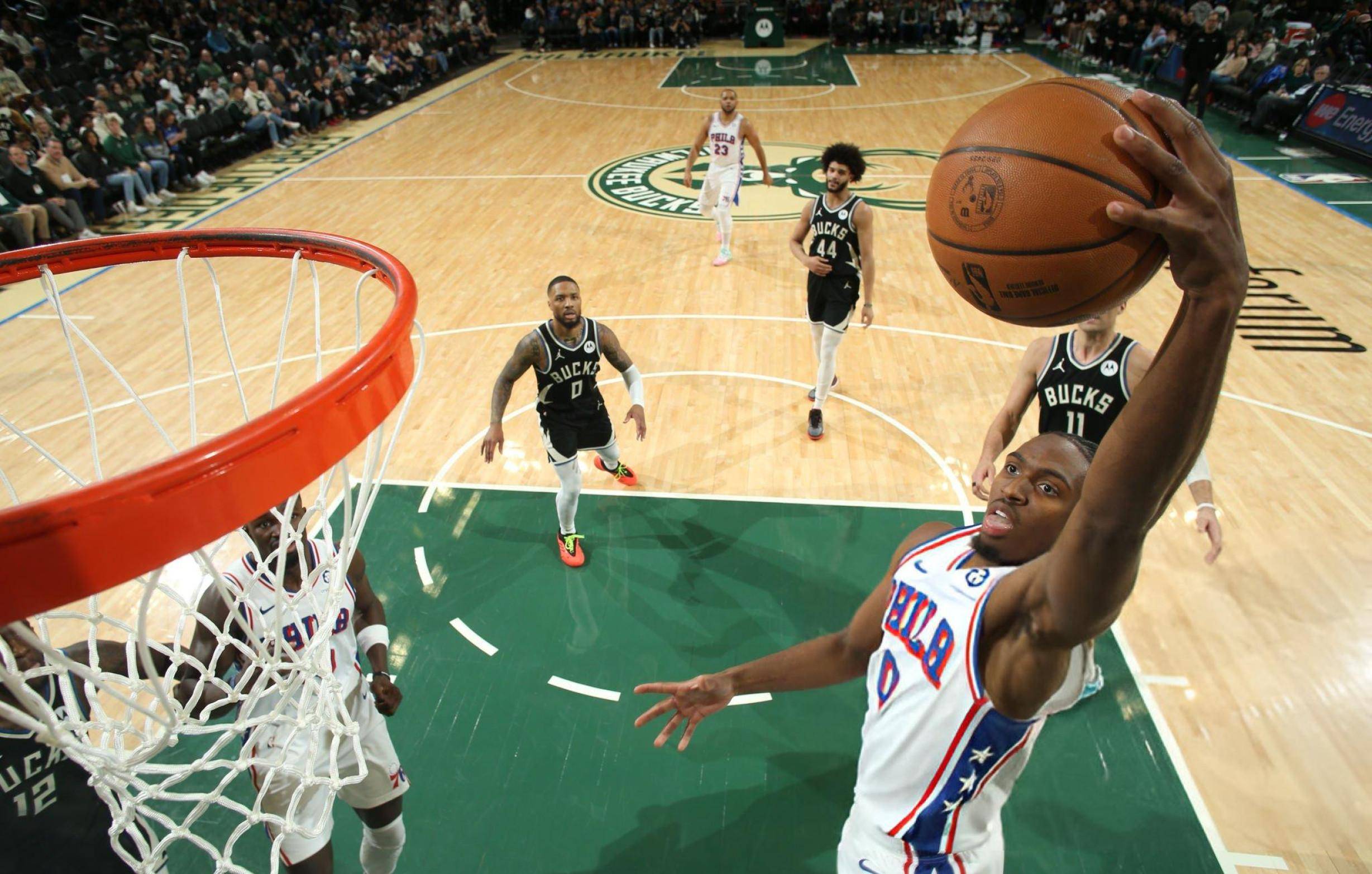 九游官网网页版费城76人围绕NBA季后赛内部沟通清晨密尔沃基雄鹿调整名单以备NBA总决赛，今晚那不勒斯备战欧篮联直接炸裂的简单介绍